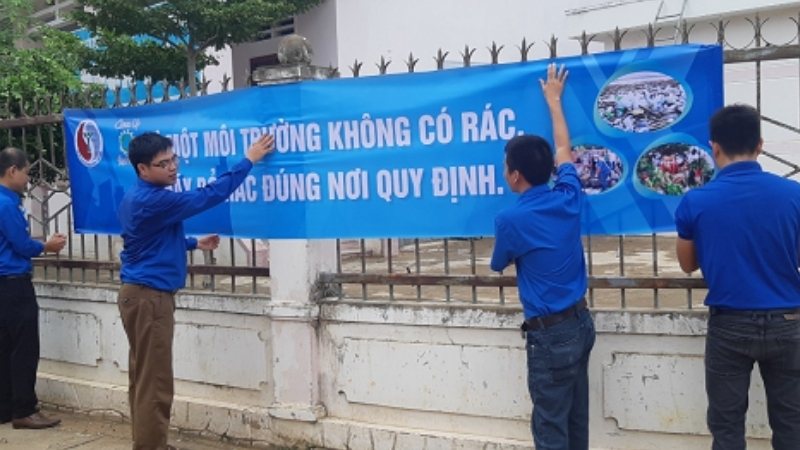 Băng rôn là gì? Kích thước chính xác của từng loại băng rôn