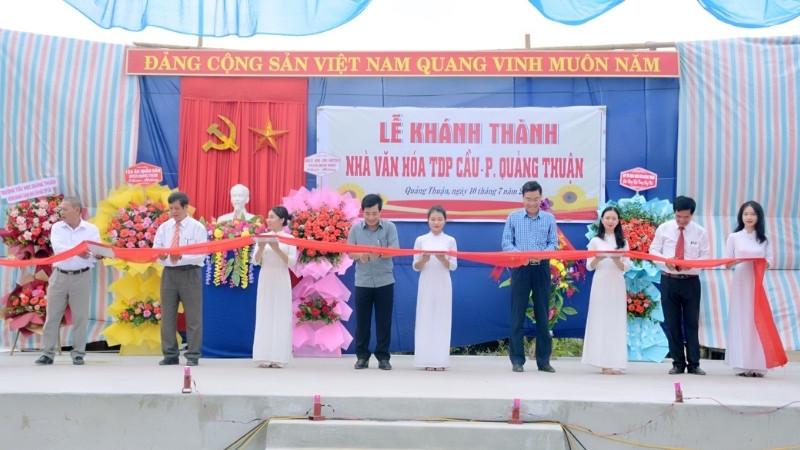 kich-ban-le-khanh-thanh-nha-van-hoa-thon-3