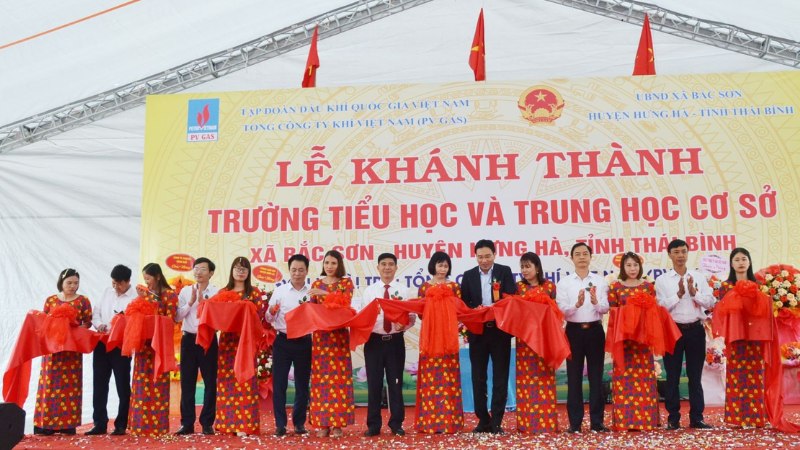 dan-chuong-trinh-le-khanh-thanh-truong-hoc-10