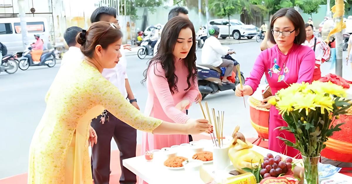 Lễ tạ đất cúng trong nhà hay ngoài sân? Mâm cúng tạ đất 2025