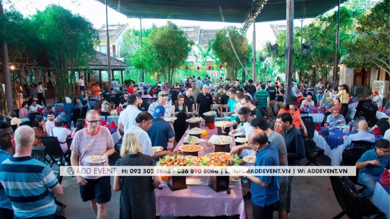 Hướng Dẫn Tổ Chức Year End Party 2025: Concept, Xu Hướng & Kịch Bản Chi Tiết